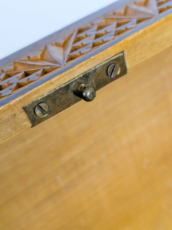 Antique Folk Art Chip Carved Wooden Box Treasure Chest – Decorative Objects (photo 12 of 18)