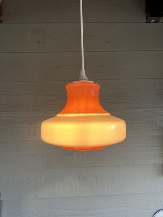 Image 1 of Lampada a sospensione vintage in vetro opalino