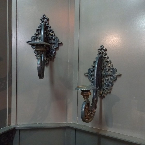 Set antiker neugotischer Gusseisen-Wandkerzenhalter ca. 1875-1880 – Cast Iron (photo 2 of 12)