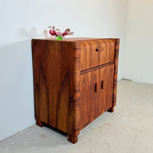 Mueble de audio art déco, Up Závody