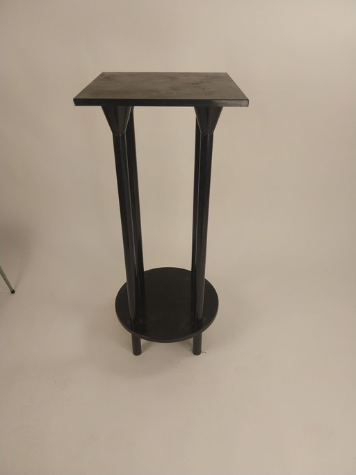 1 x Kartell plantentafel/bijzettafel 1980's in kunststof en metaal 100cm hoog 43 x 43cm