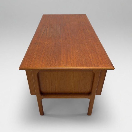 Image 1 of Scrivania direzionale in teak di Arne Vodder per Brouer, anni '60