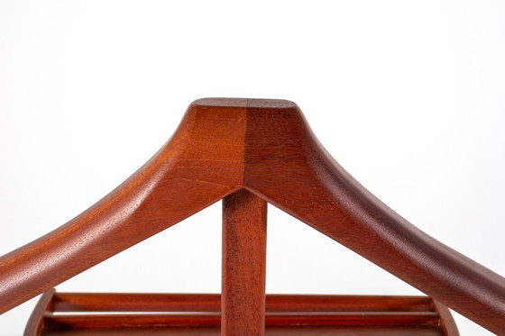 Image 1 of Teakhouten herenvaletstandaard op wielen uit het midden van de 20e eeuw, jaren 60.