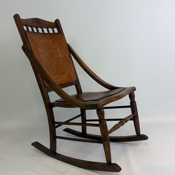 Antique Edwardian ‘pressed back’ rocking chair – Wood (photo 6 of 14)