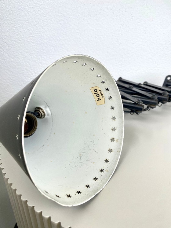 Image 1 of Vintage Hala Zeist Schaarlamp - Zwart Industriële Schaar Wandlamp met Uitschuifbare Arm / Bauhaus Schaar Wandlamp In Zwart