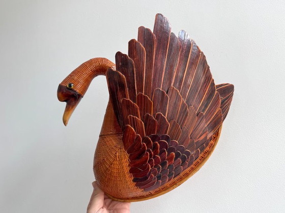 1 cesta colgante/decoración de pared XL única de ratán/mimbre con forma de cisne – Rattan, Wood (photo 4 of 11)