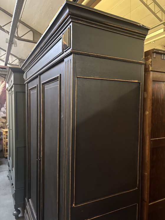 Image 1 of Brocante kledingkast