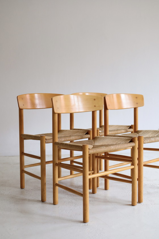Ensemble de 4 chaises de salle à manger vintage, modèle J39 Folk Chair, 1947 – Fredericia, Wood (photo 3 of 11)