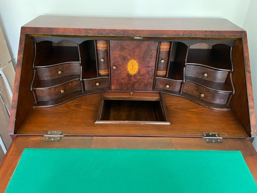 Secretaire. 