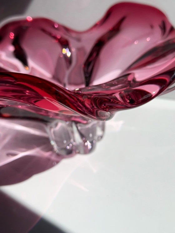 Josef Hospodka voor Chřibská XL Cranberry Glasschaal – Boheems Art Glass, Tsjechoslowakije jaren 60 – Schalen (photo 5 of 5)