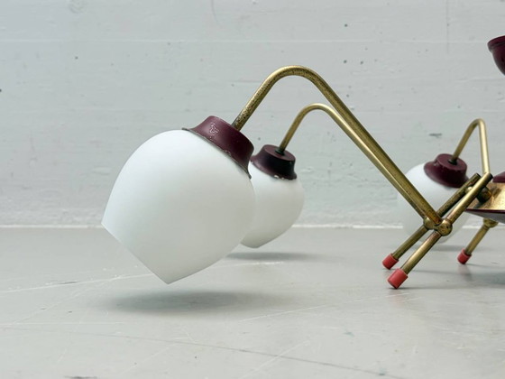 Image 1 of Lámpara de techo Sputnik con marco de latón y cristal opalino, década de 1950.