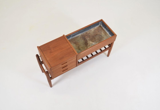 Image 1 of Mobili danesi in teak con fioriera, disegnati da Arne Wahl Iversen nel 1961.