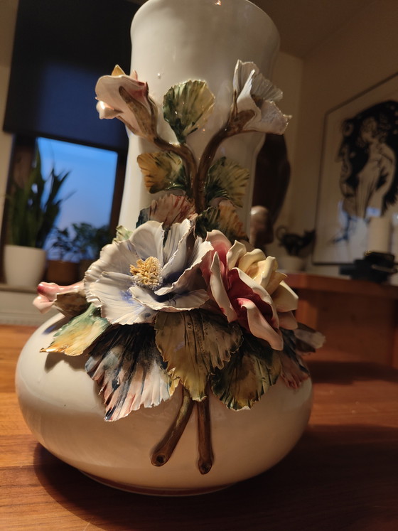 Image 1 of Große italienische Bassano-Vase – handgefertigt – florales Relief – 37,5 cm