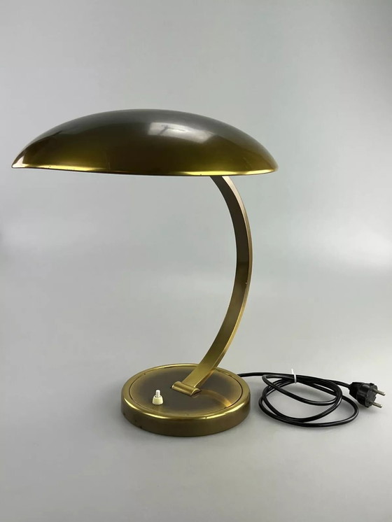 Image 1 of Lampada da tavolo Kaiser Idell anni '60, 6751, ottone, design di metà secolo