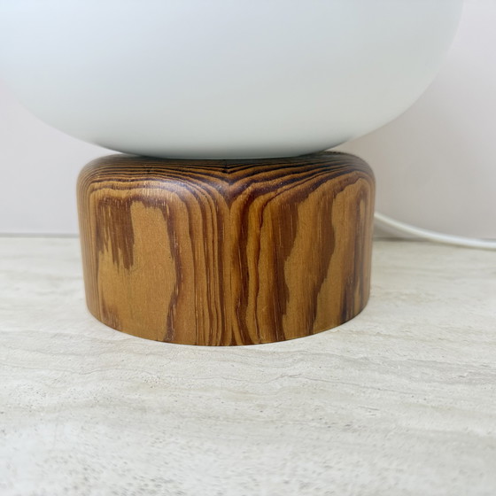Image 1 of Lampe de table vintage en verre au lait avec base en bois par Bestform Freudenberg , 1970