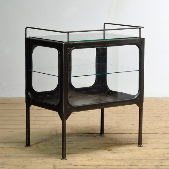 Image 1 of Armoire d'hôpital vintage, années 1970