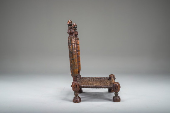 Image 1 of Früher 20. Jahrhundert Handgefertigter niedriger Zedernholzstuhl, Nuristan, 1890er Jahre