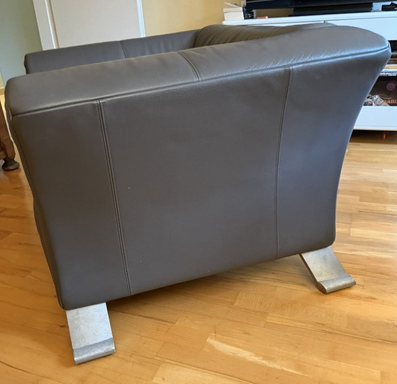 Image 1 of Poltrona Rolf Benz Design tipo 322 in pelle color talpa