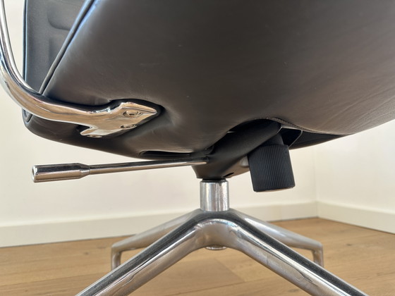 Cappellini Lotus High – Jasper Morrison – Cuir noir – Chaises pivotantes, Chrome, Leather (photo 6 of 9)