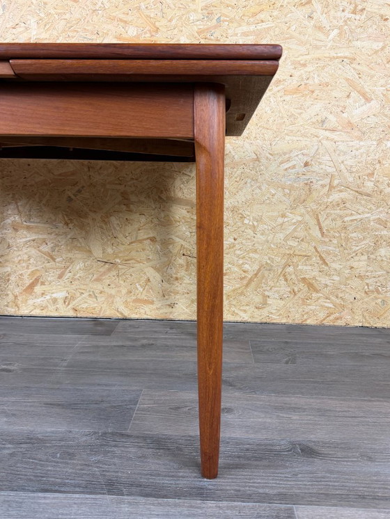 Image 1 of Table de salle à manger en teck des années 1960/70, design danois moderne, Danemark