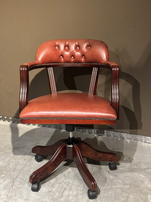 Sedia da ufficio Chesterfield classica