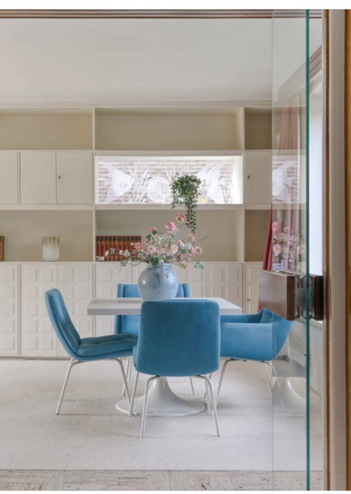 Table Tulipe Artifort + 4 chaises design