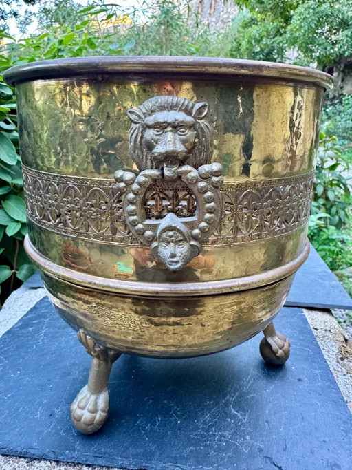 Grande cachepot in ottone massiccio del XIX secolo