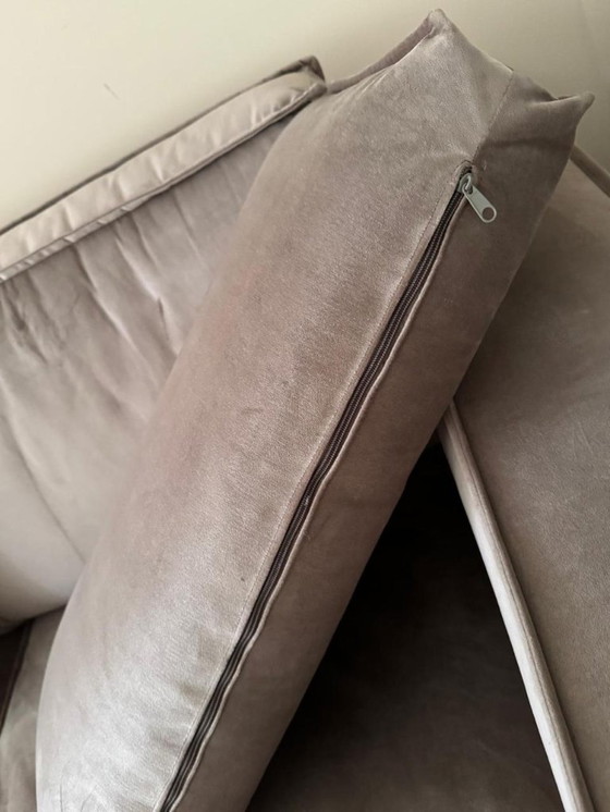 Image 1 of Estamos vendiendo nuestro sofá , comprado alrededor de un año en La Haya. Excelentes condiciones, (sin manchas , sin daños) , ap