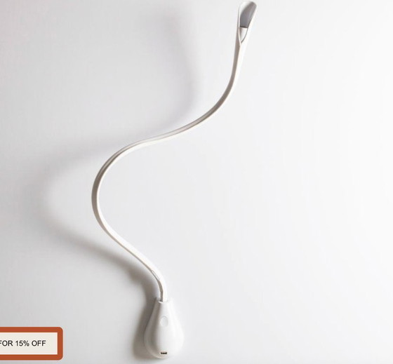 Image 1 of Applique murale Innermost Cobra 3.0 en cuir blanc 90 cm, neuve dans sa boîte. Lampe de lecture design.