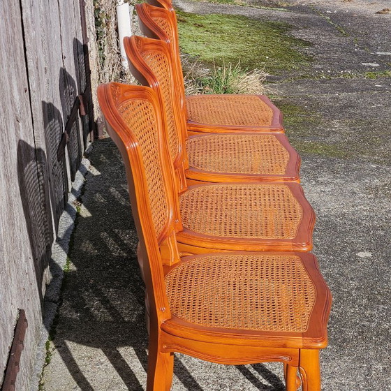 Image 1 of 4 chaises de salle à manger vintage françaises en rotin - chaises de style cottage - style Louis XV - années 80