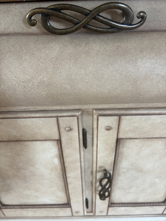 Image 1 of Bellissima vetrina fatta a mano in vero legno