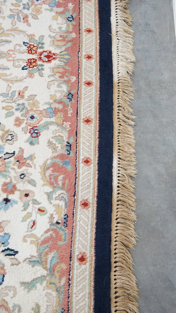 Image 1 of Groot Vintage Kirman Vloerkleed/Tapijt Met Donkerblauwe En Roze Kleuren 328x238cm