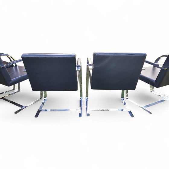 Image 1 of 6 sillas de cuero con diseño Brno, atribuidas a Mies van der Rohe.