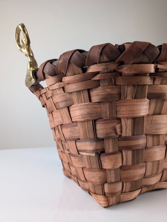 David Marshall Brutalist Splint Wood and Cast Brass Basket, 1970s – Decorative Objects, Leather (photo 9 of 15)