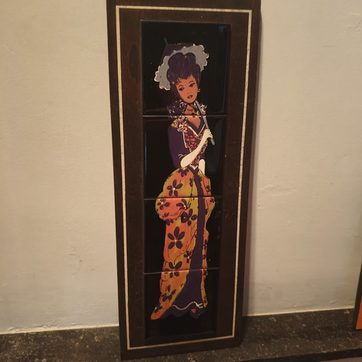 Vintage Keramisch Tegelpaneel – Dame – Jaren 60/70 – 50 × 19 Cm – wanddecoratie, Ceramic, Wood