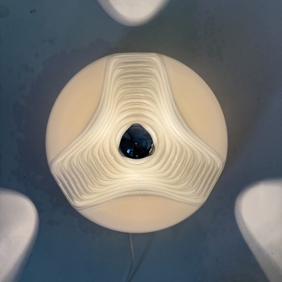 Image 1 of Set di 4 lampade da parete in vetro lattiginoso Wave di Peil &amp; Putzler, anni '70