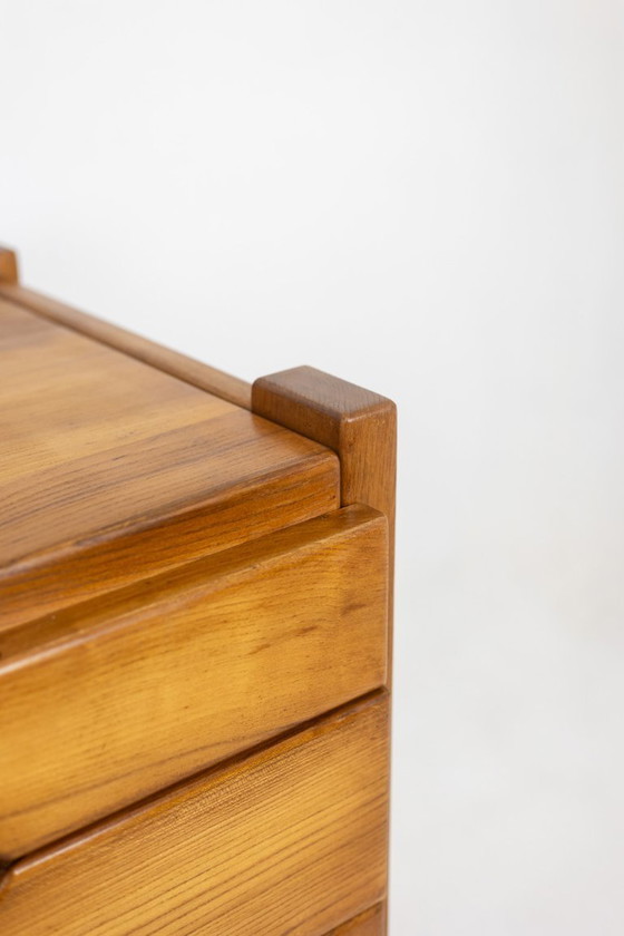 Image 1 of Maison Regain. Cassettiera in olmo. Circa 1970.