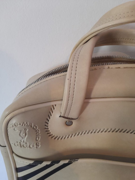 Image 1 of Vintage Adidas tas