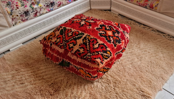 Image 1 of Vintage cushion