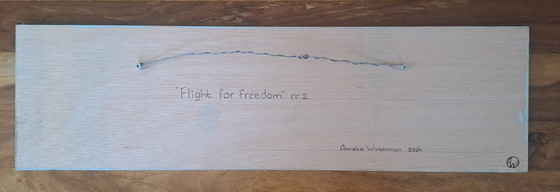 Image 1 of Vuelo hacia la Libertad n.º 2. Galería Suncorner