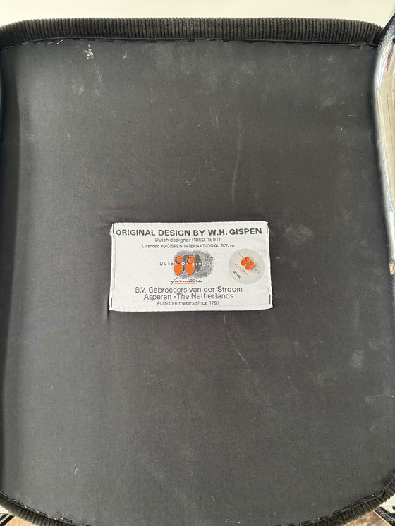 Image 1 of Complete Gispen vintage design '07 table + 6 chairs