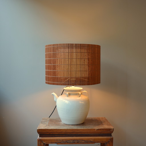 Vintage Schemerlamp, Keramiek Pot Met Houten Schemerkap