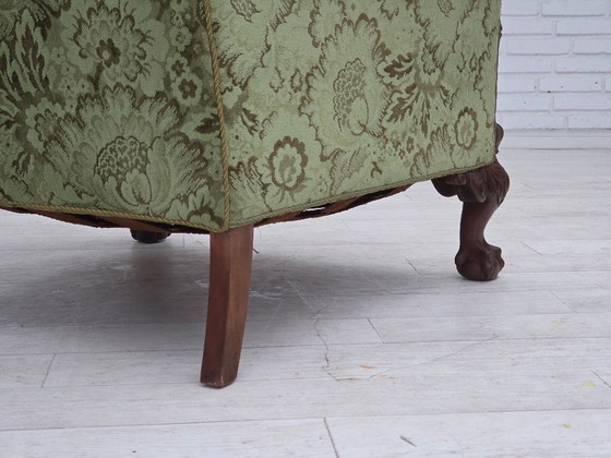 Image 1 of Dänischer Sessel aus den 1950er Jahren, grüner Möbelveloursbezug, geschnitztes Eichenholz.