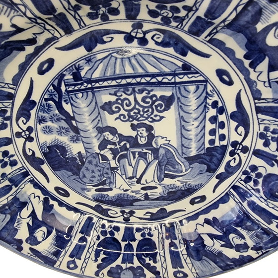 Image 1 of Large Japanese porcelain dish with figures, 20th century