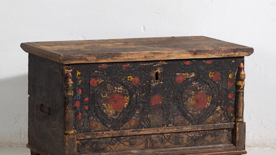 Antieke kist met bloemendecoratie (ca.1920) #8 – Opbergkast (photo 3 of 40)
