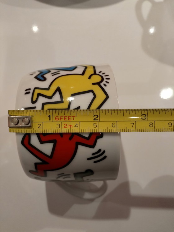 Image 1 of Keith Haring Geschirr: 2 flache Teller, 2 Kaffeetasse und Untertasse, 1 Espressotasse und Untertasse