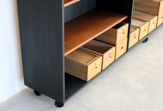 Image 1 of armoire scolaire vintage en bois avec bacs de rangement