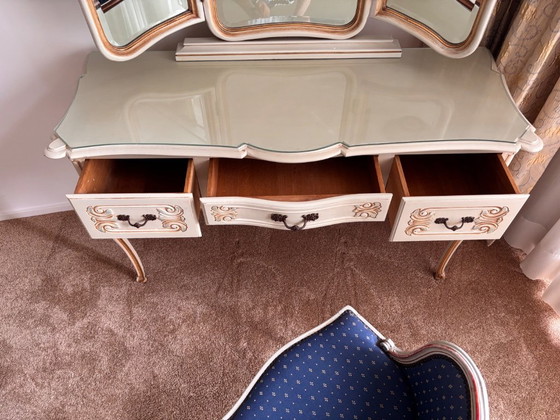 Kaptafel met 3-delige spiegel, hoekkastje, bankje en fauteuil – Wood (photo 3 of 7)