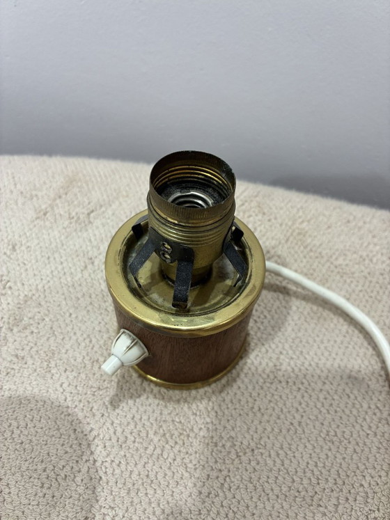 Kleine Tischlampe mit Teakfurnier und Messingsockel, 1960er-70er Jahre, Tischlampen, Holz, Braun (Foto 3 von 5)