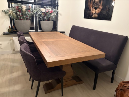 Complete dining set